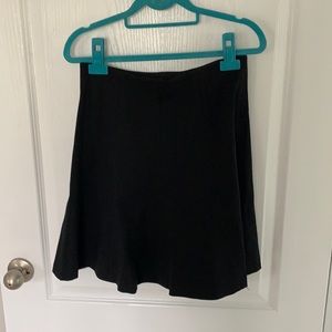 Black flounce skirt